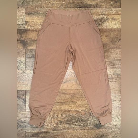 Haven Well Within Balance Joggers - Picture 2 of 14